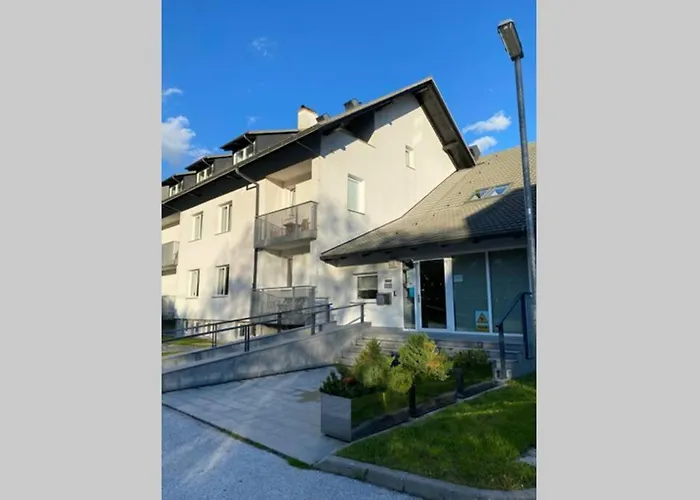 شقة Apartma Rozi *