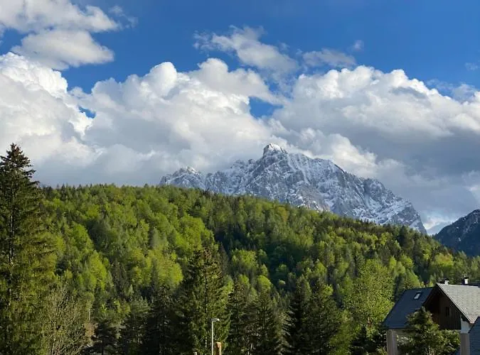 Apartma Rozi * كْرانْيِسكا غورا